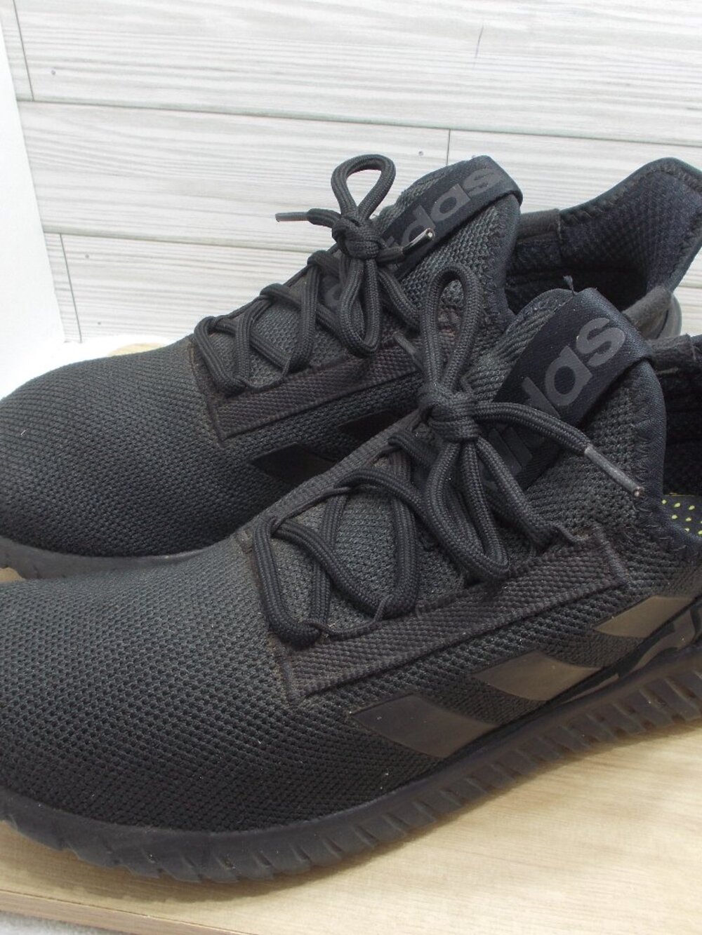 Adidas Men's 12 Running Shoes Black Breathable Lightweight HWI28Y001
